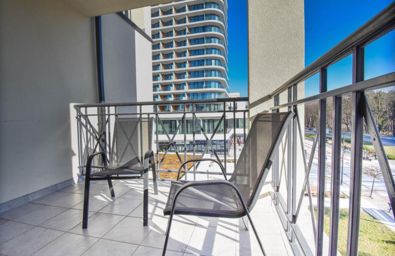 Apartamenty Promenada Z Tarasem I Parkingiem - Apartamenty Na Wyspie Свиноуйсьце Экстерьер фото