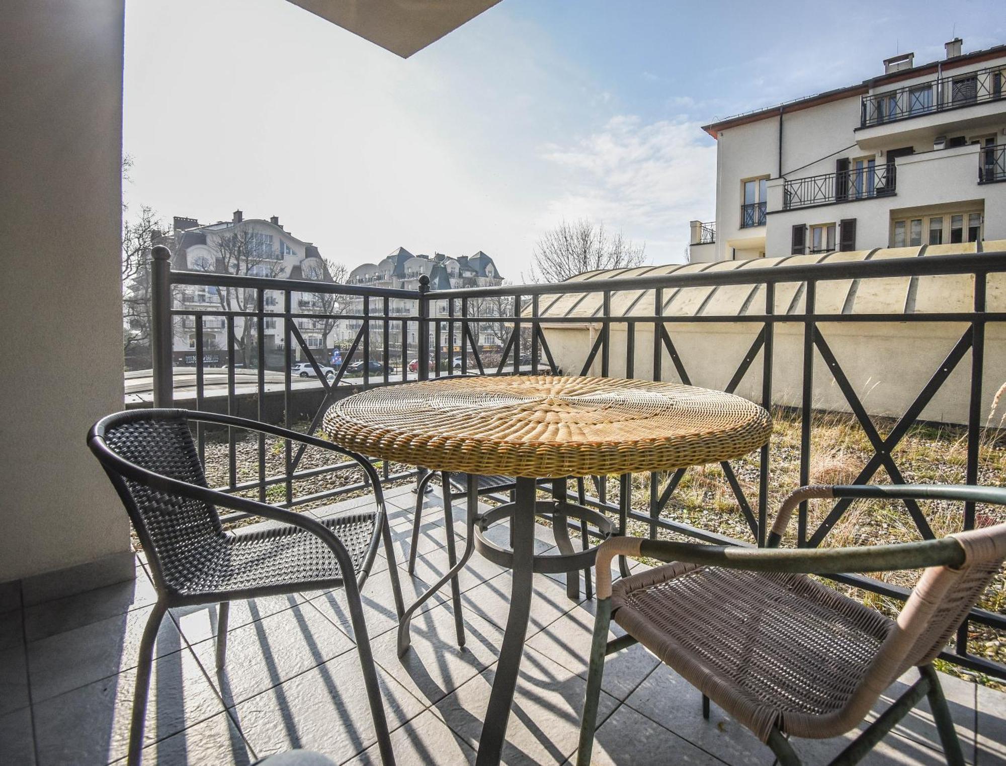 Apartamenty Promenada Z Tarasem I Parkingiem - Apartamenty Na Wyspie Свиноуйсьце Экстерьер фото