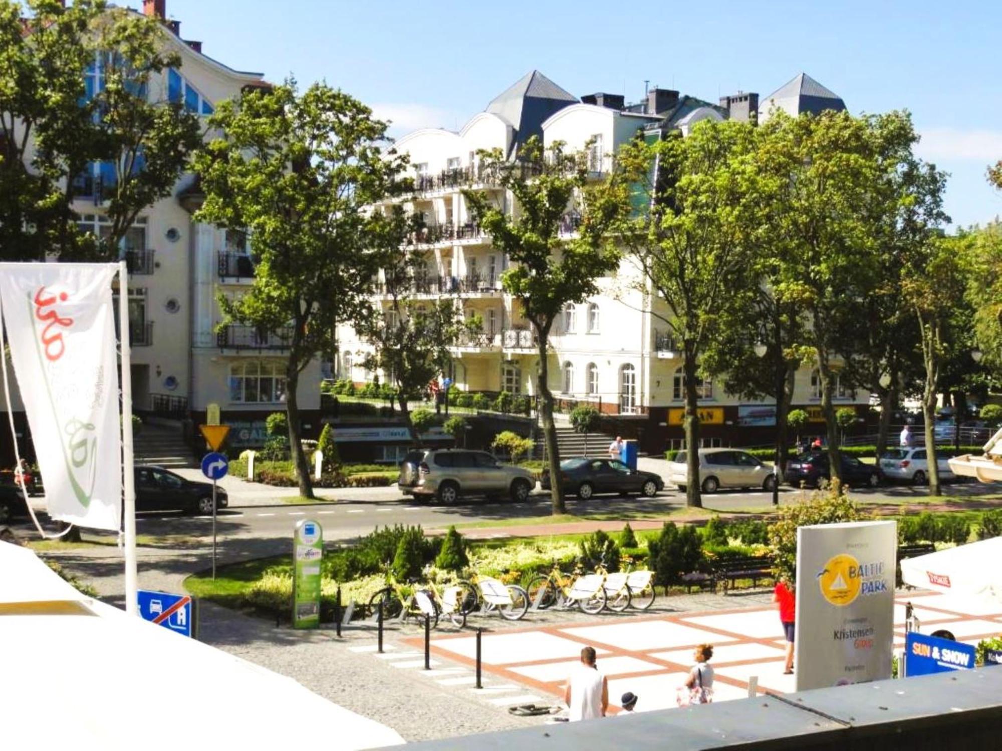 Apartamenty Promenada Z Tarasem I Parkingiem - Apartamenty Na Wyspie Свиноуйсьце Экстерьер фото