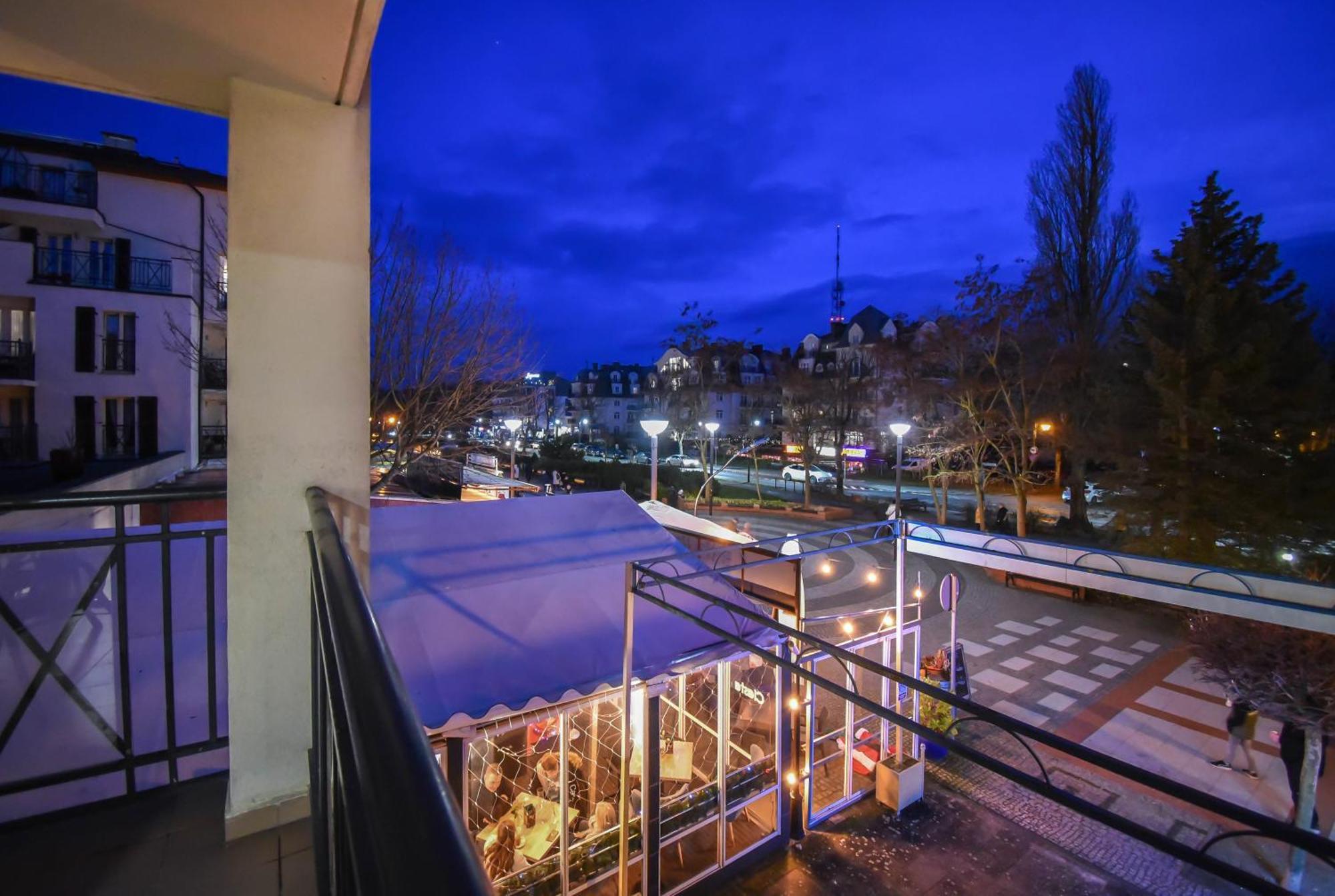 Apartamenty Promenada Z Tarasem I Parkingiem - Apartamenty Na Wyspie Свиноуйсьце Экстерьер фото