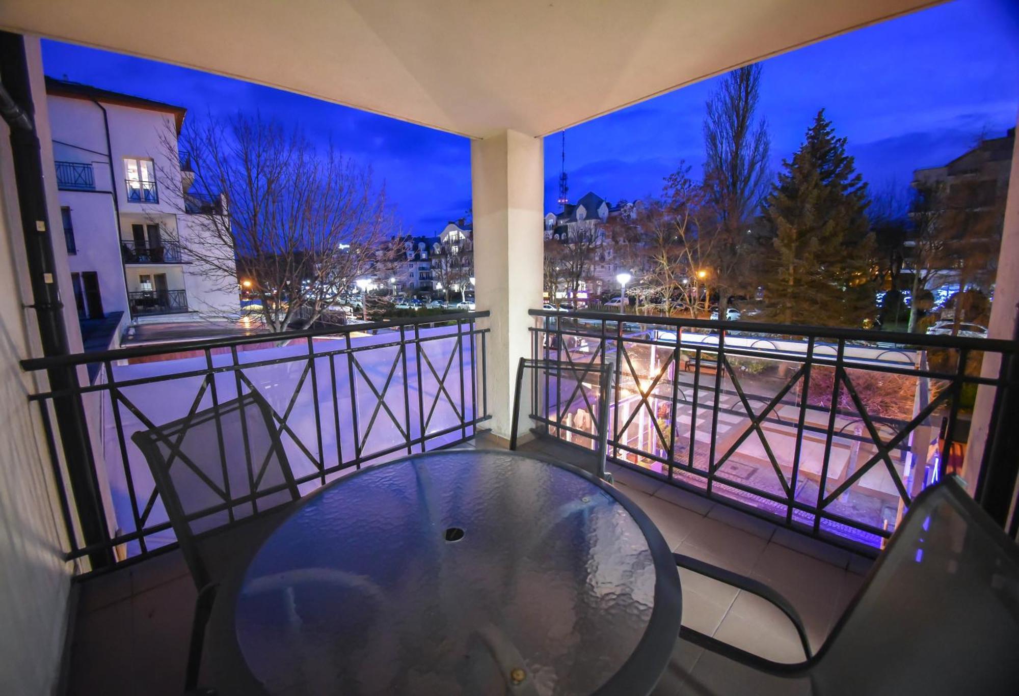 Apartamenty Promenada Z Tarasem I Parkingiem - Apartamenty Na Wyspie Свиноуйсьце Экстерьер фото